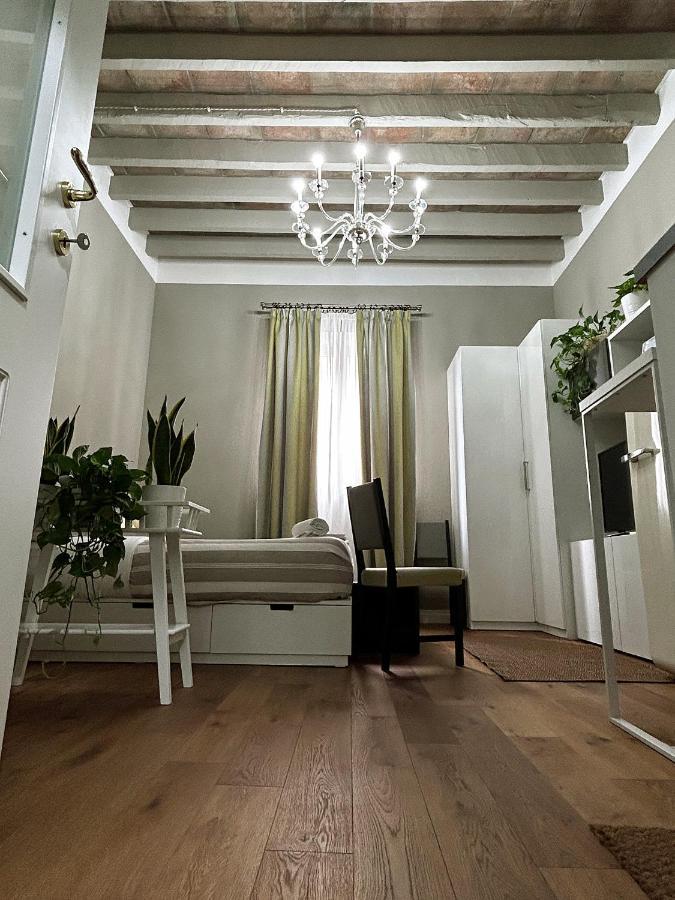Room114 - Studio Apartment Near The Center Floransa Dış mekan fotoğraf